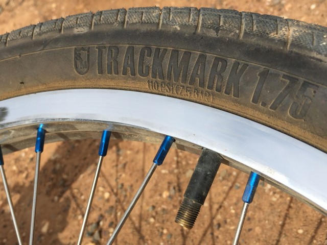 sandm-trackmarks-bmx-race-tire4